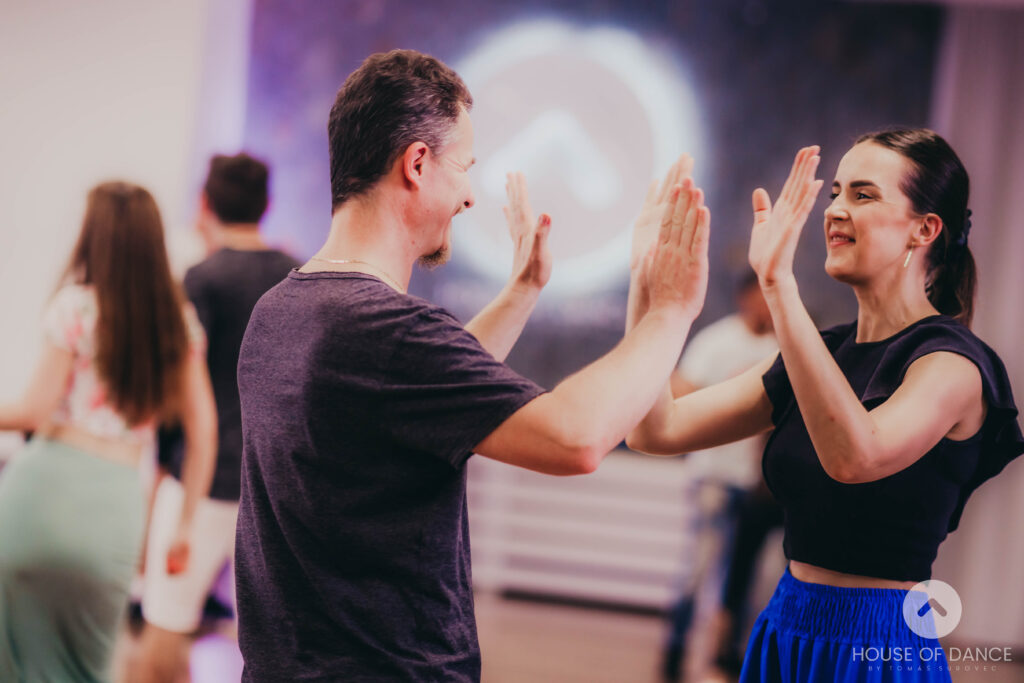 BACHATA - tanecny kurz - tanecna skola house of dance 2
