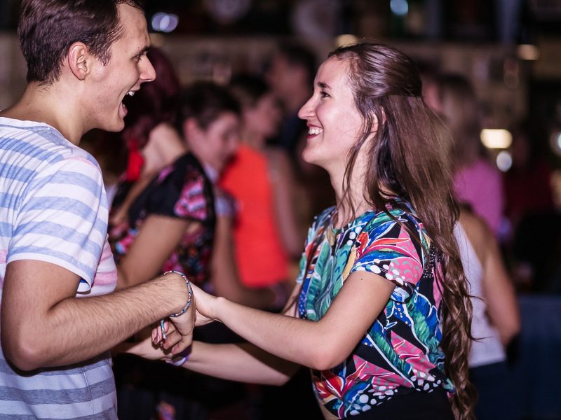 Slnko, Havana, letné párty a latino rytmy sú neodmysliteľnou súčasťou kubánskeho tanca salsa, ktorý na parket prináša radosť, zábavu a nával energie.