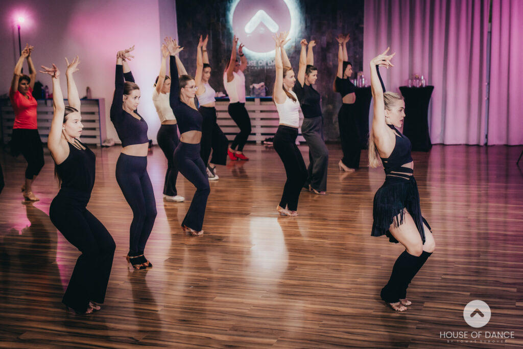 LAtino fusion s eliškou - House of Dance